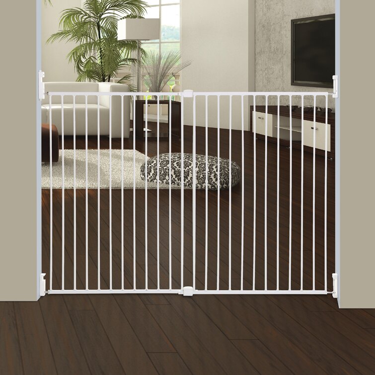 Dreambaby wide clearance gate